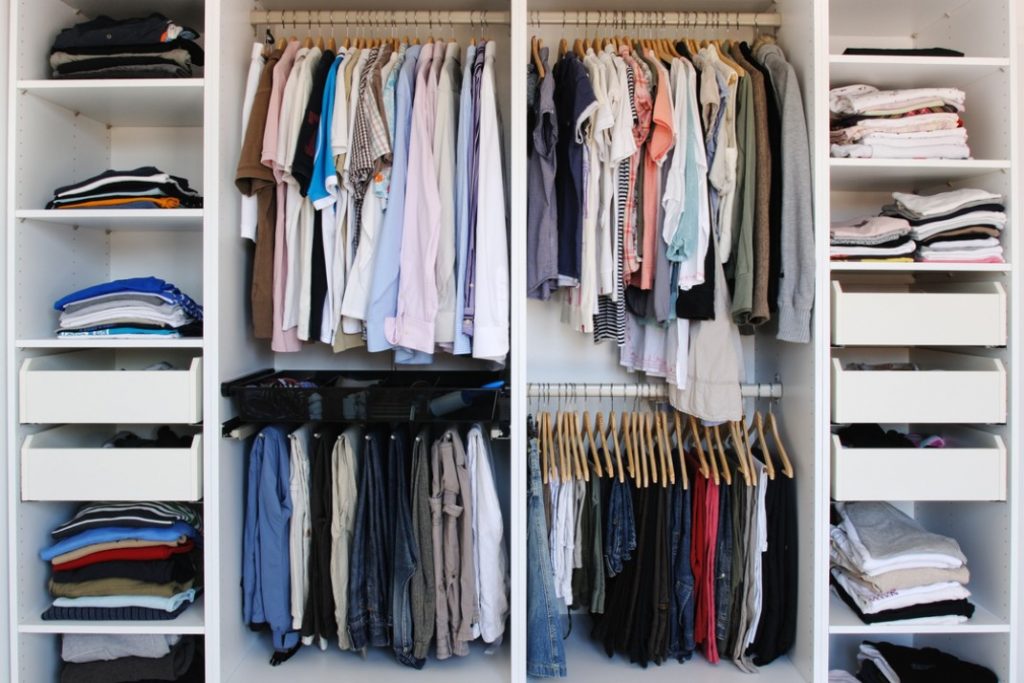 how to organize your small closet